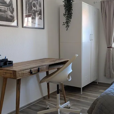 Apartment Lederkappe *